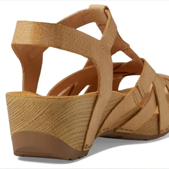 new DANSKO women's Tinley GENUINE LEATHER strappy sandals in tan 252