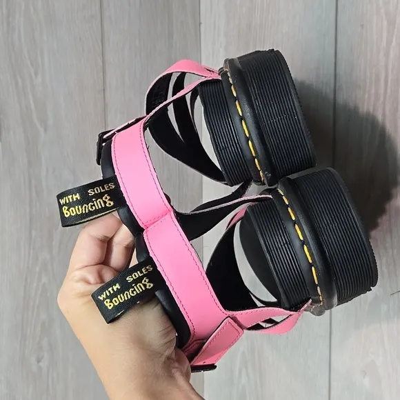 NEW Dr.Martens Womens Blaire HydroAnkle Pink Tractor Platform shoes Sandals sz 9