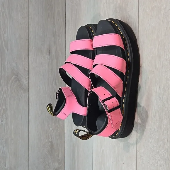 NEW Dr.Martens Womens Blaire HydroAnkle Pink Tractor Platform shoes Sandals sz 9