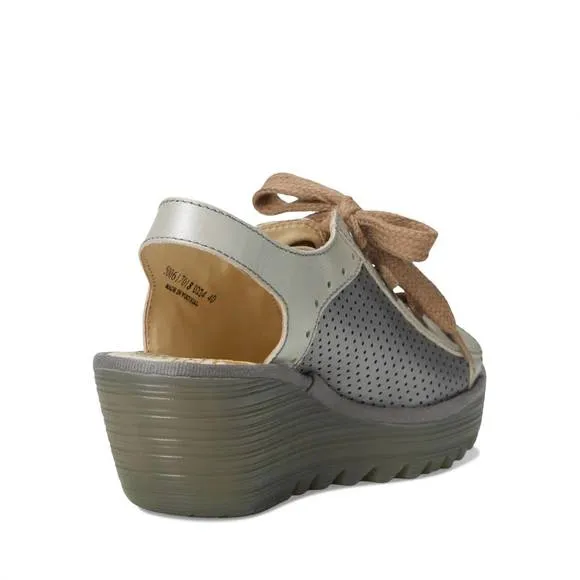 NEW FLY LONDON women's yuta617fly wedge sandal in silver/plomo