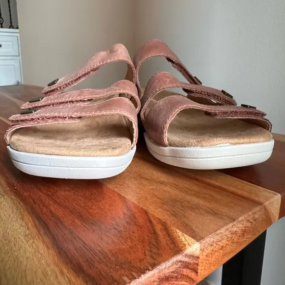 NEW Hälsa Brown Leather Three Strap Sandals Orthopedic Support Women’s 11 WIDE