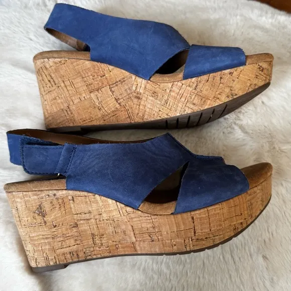 NEW IN BOX Clarks Artisan Caslynn Shae Wedge Comfort Sandal Blue- 7.5