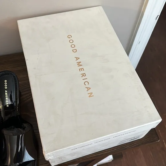 NEW IN BOX Good American Clear Black Wedge Mule Sandals