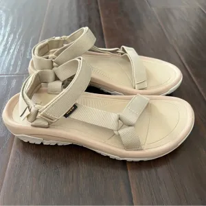 New in the box Teva WOMEN W HURRICANE XLT2  SSME walking sandals size 5 6 7 8
