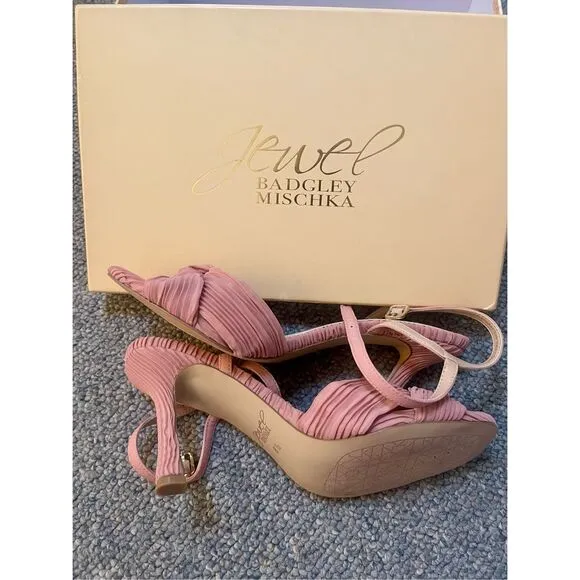 NEW! Jewel Badgley Mischka Women's Hydee Stiletto Sandal Gold Size 8