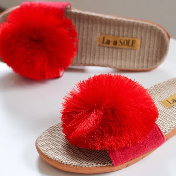 NEW! LA-a SOLE Seafoam Blue Fringe Playful Unique Pom Pom Sandals 8 9