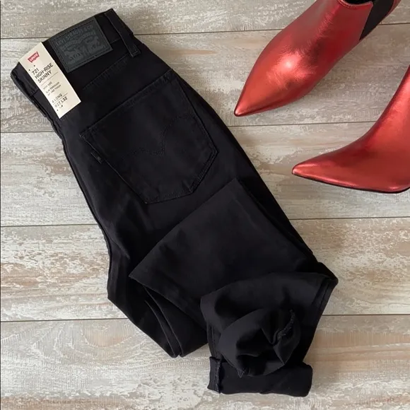 NEW Levi’s 721 high waisted skinny black jeans