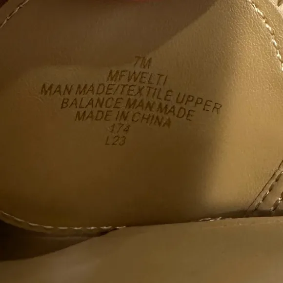 NEW Marc Fisher Welti Sandals