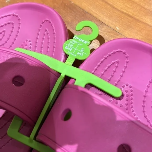 NEW MENS CROCS SLIDES SZ 14 PINK classic sandals with Charms