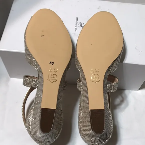 New! Nina glitter wedge sandals in rose gold and back zipper for easy entry
