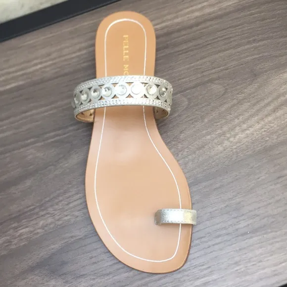 New Pelle Moda Sleek Laser Cut Silver Embellished Slip On Flat Sandals