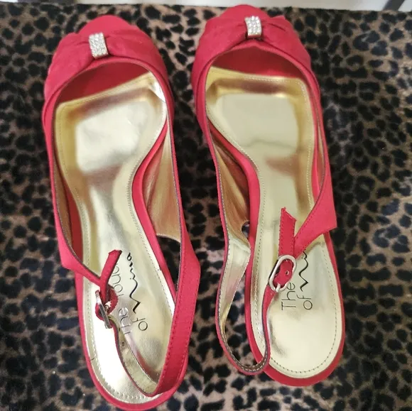 NEW RED SATIN DRESS SANDALS SIZE 12