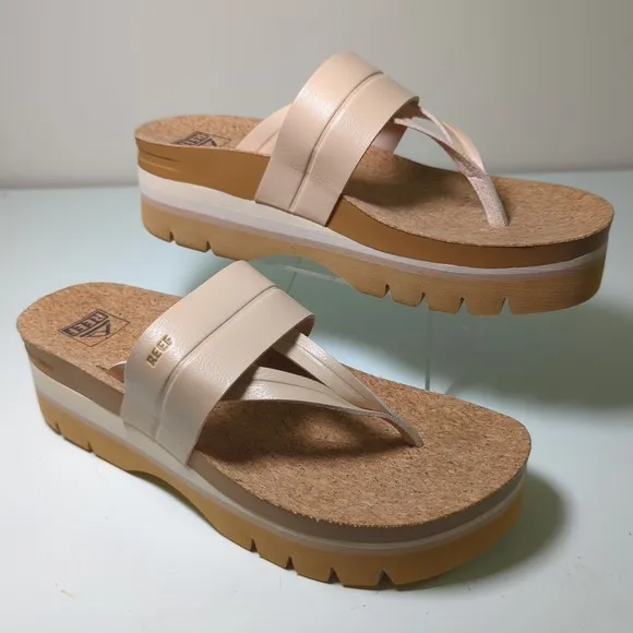 NEW Reef Cushion Lennox Higher Platform Sandals - Seashell Size 10