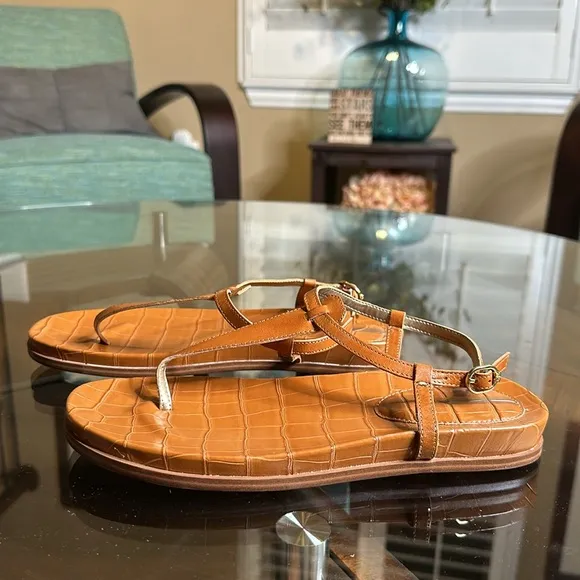 New Sam Edelman Naomi Sandals in a Cognac brown color (saddle) Size 8