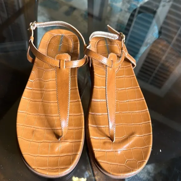 New Sam Edelman Naomi Sandals in a Cognac brown color (saddle) Size 8