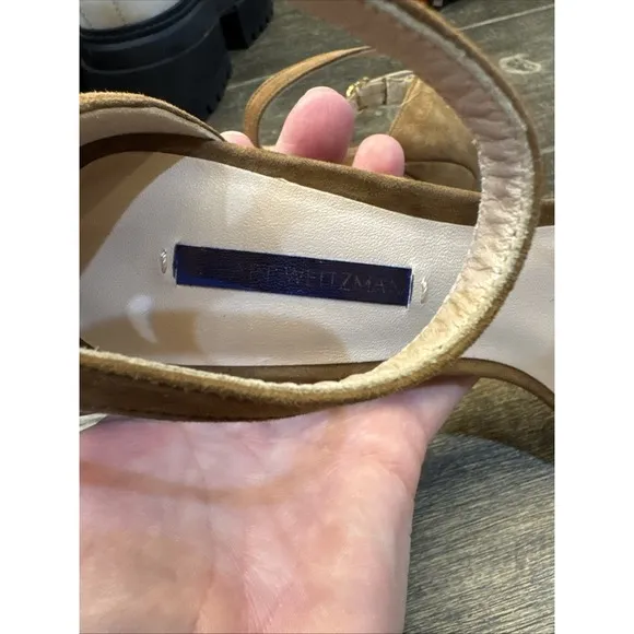New STUART WEITZMANTaupe Nudistsong Suede 105 Strappy Sandals 9.5 heels brown