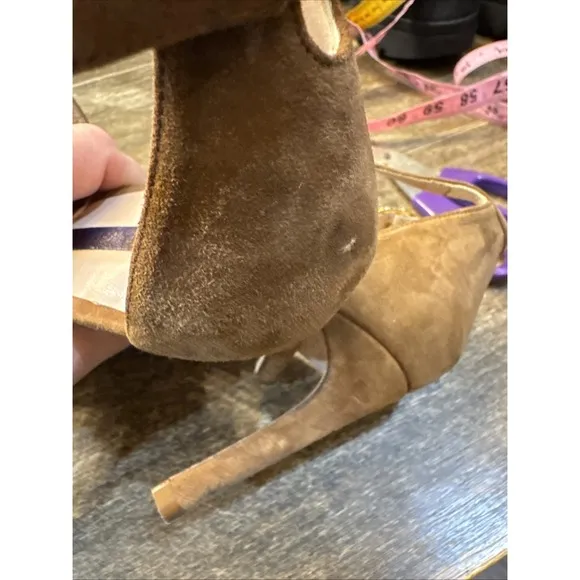 New STUART WEITZMANTaupe Nudistsong Suede 105 Strappy Sandals 9.5 heels brown