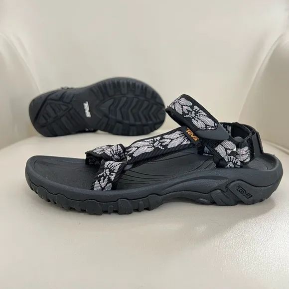New Teva Hurricane 4 hazb hazel black women’s hiking walking outdoors  sandals
