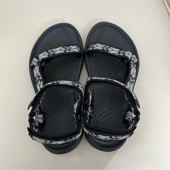 New Teva Hurricane 4 hazb hazel black women’s hiking walking outdoors  sandals