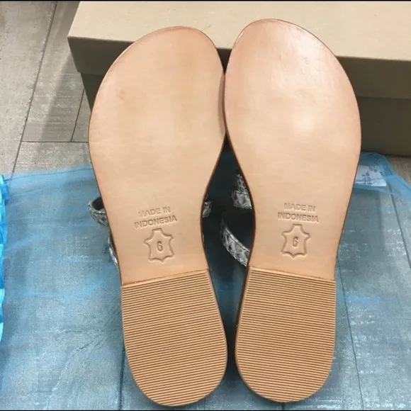 New Trina Turk Sandals Women’s Size 6