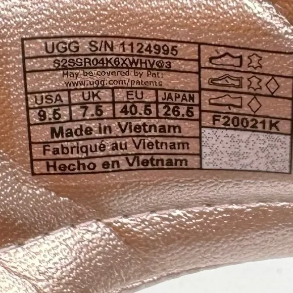 NEW UGG ZAYNE Crossband Women Sandals  SZ US 9.5/EU 40.5 CLR Gold MSRP $110