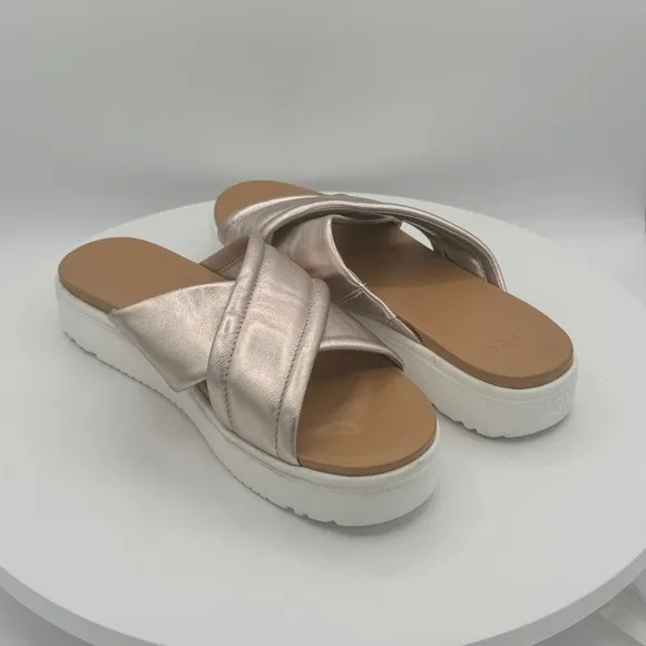 NEW UGG ZAYNE Crossband Women Sandals  SZ US 9.5/EU 40.5 CLR Gold MSRP $110