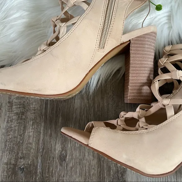 NEW | Vince Camuto Stesha Caged Suede Block Heel Sandals