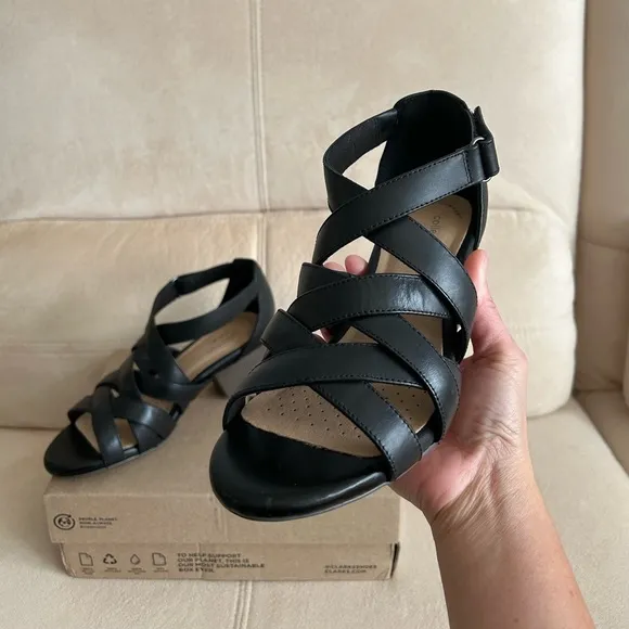 🔥NEW with Box🔥Classy Ortholite Footbed Clarks Leather Straps Heels Sandals, Wide