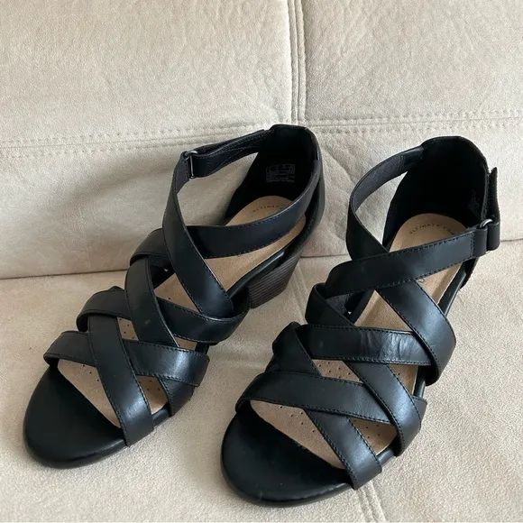 🔥NEW with Box🔥Classy Ortholite Footbed Clarks Leather Straps Heels Sandals, Wide