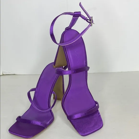 NEW…Elegant Purple Women's Strappy Sandals