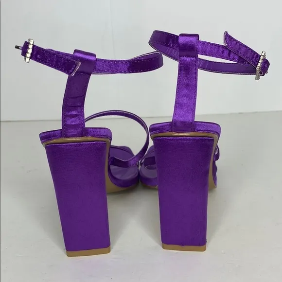 NEW…Elegant Purple Women's Strappy Sandals