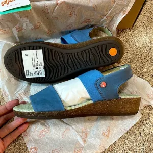 NIB (7) slip on SOFTINOS sky blue ALP real suede elastic orthopedic aerated open
