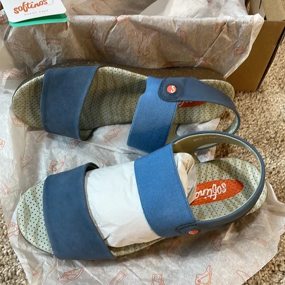 NIB (7) slip on SOFTINOS sky blue ALP real suede elastic orthopedic aerated open