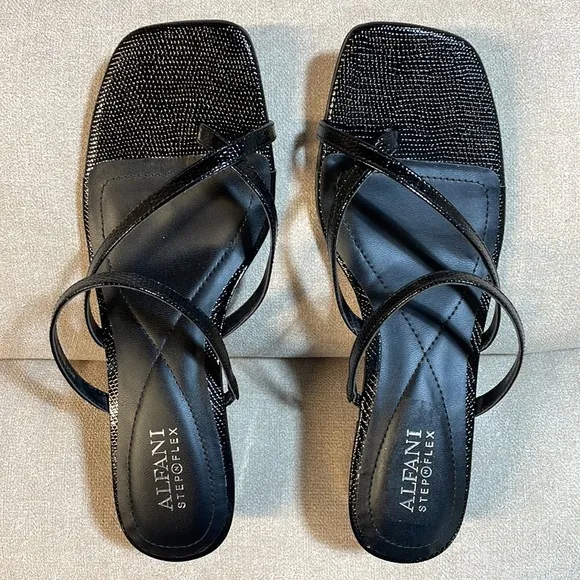 NIB 7.5 ALFANI strappy thong sandals black 2” heel gold tip square toe brand new