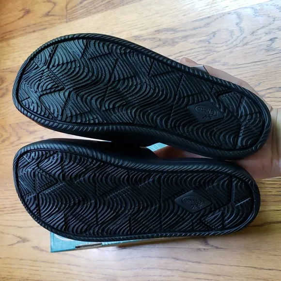 NIB Chaco Chillos Slide Sandal In Black Kids Size 3