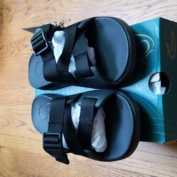 NIB Chaco Chillos Slide Sandal In Black Kids Size 3