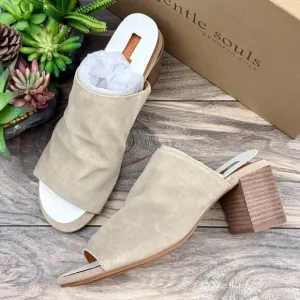 NIB Gentle Souls by Kenneth Cole 9M Chas Comfort Open Toe Heeled Sandals Suede