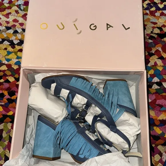 NIB Gorgeous Ouigal Suede Sandals