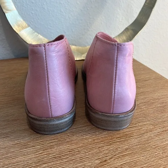 nib ✨HP ✨ FREE PEOPLE Mont Blanc Sandals in Pink