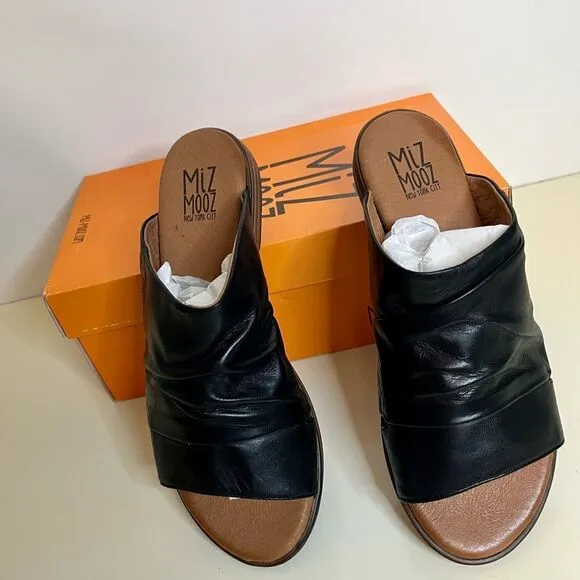 NIB - Miz Mooz DANDELION Wide Width  -size 40