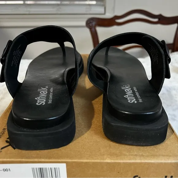 NIB SoftWalk Black Leather Kisi Sandals Slip-On Thongs sz 9.5 Wide