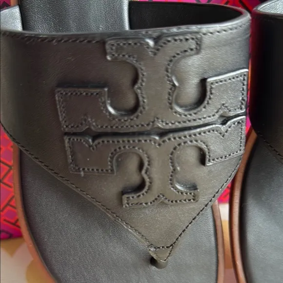 NIB Tory Burch Weston Full Logo Thong Sandals, Black Leather size 11