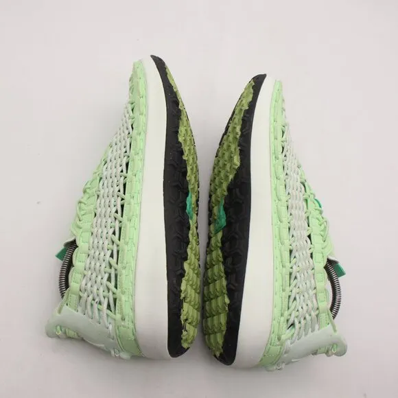 Nike ACG Watercat  Vapor Green Men's Size 10 Sandals FN5202 300