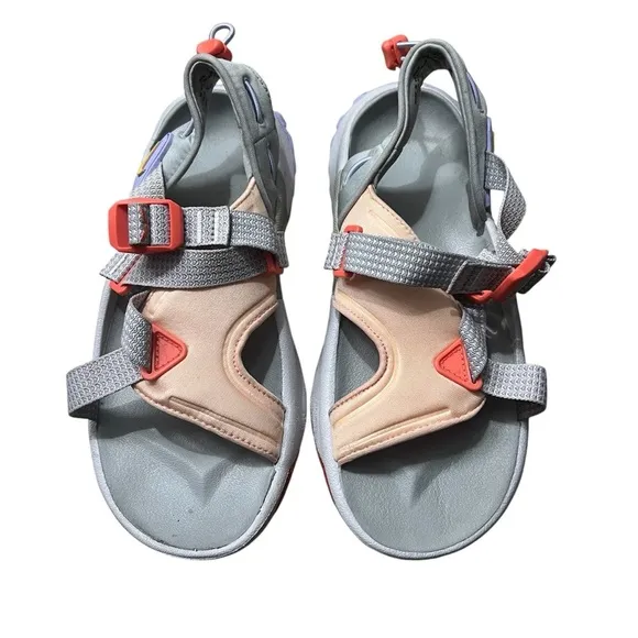 NIKE Oneonta All Terrain Sandals in Silver / Melon Size 7 —Super Comfortable!!!