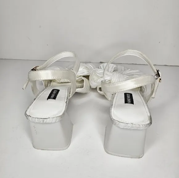 Nine West Open Toe All White Bow Sandal Chunky Heel Size 7.5