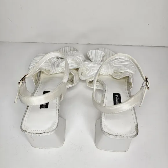 Nine West Open Toe All White Bow Sandal Chunky Heel Size 7.5