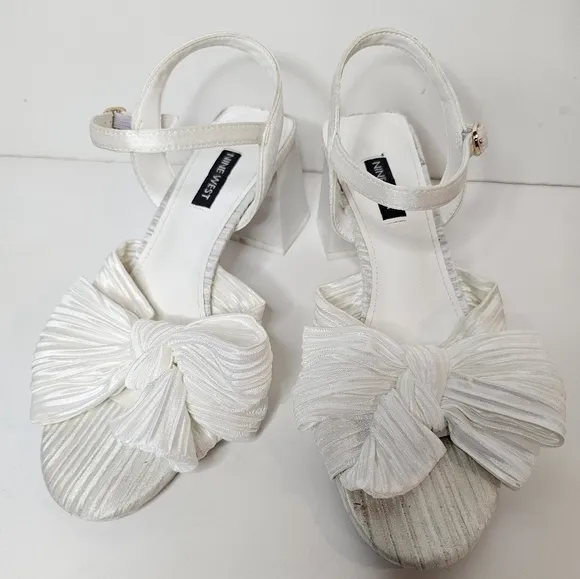 Nine West Open Toe All White Bow Sandal Chunky Heel Size 7.5