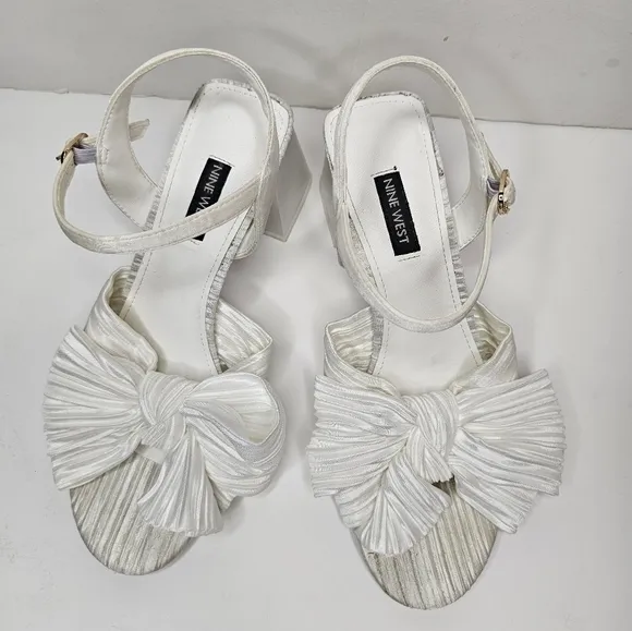 Nine West Open Toe All White Bow Sandal Chunky Heel Size 7.5