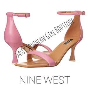 🆕⭐Nine West pink kitten heel sandals
