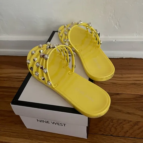 NINE WEST - WOMEN’S YELLOW CARIANA JELLY SANDALS